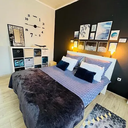 아파트 Apartman Dolly 풀라