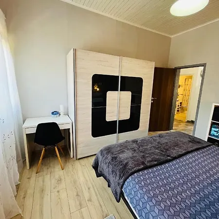Apartman Dolly * 풀라